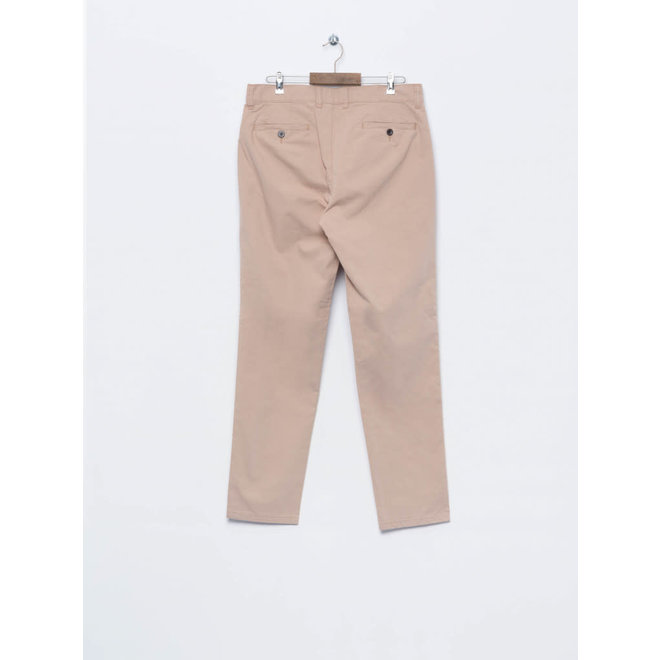 Cruz Chinos in Safari