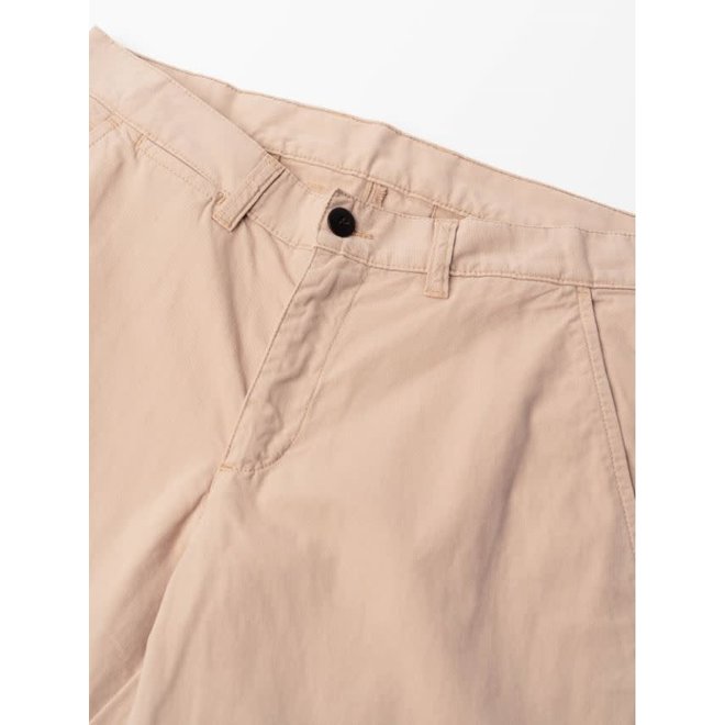 Cruz Chinos in Safari