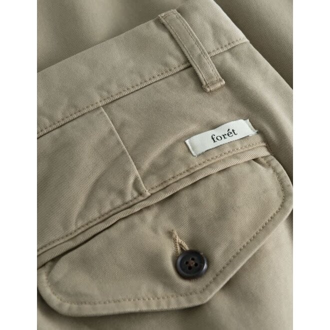 Brook Chino in Khaki