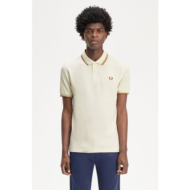 Twin Tipped Fred Perry Shirt in Ecru/Honeycomb/Marmalade
