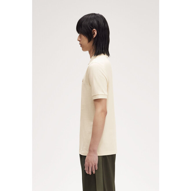 Fred Perry Shirt in Ecru/Marmalade