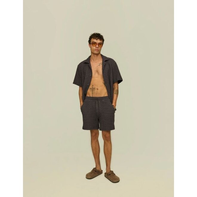 Porto Waffle Shorts in Nearly Black