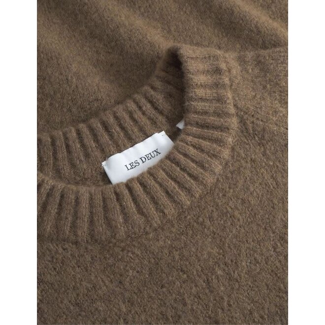 Gilbert Crewneck Knit in Teak Brown