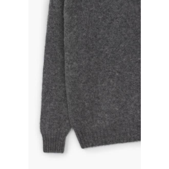 Supersoft Shetland Jumper in Basalt
