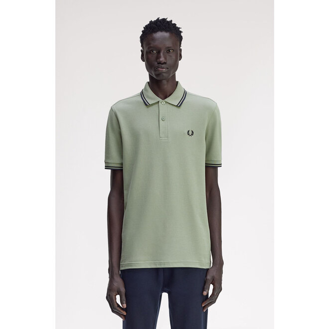 Twin Tipped Fred Perry Shirt in Bay Leaf/Dark Airforce/Tennis Blue