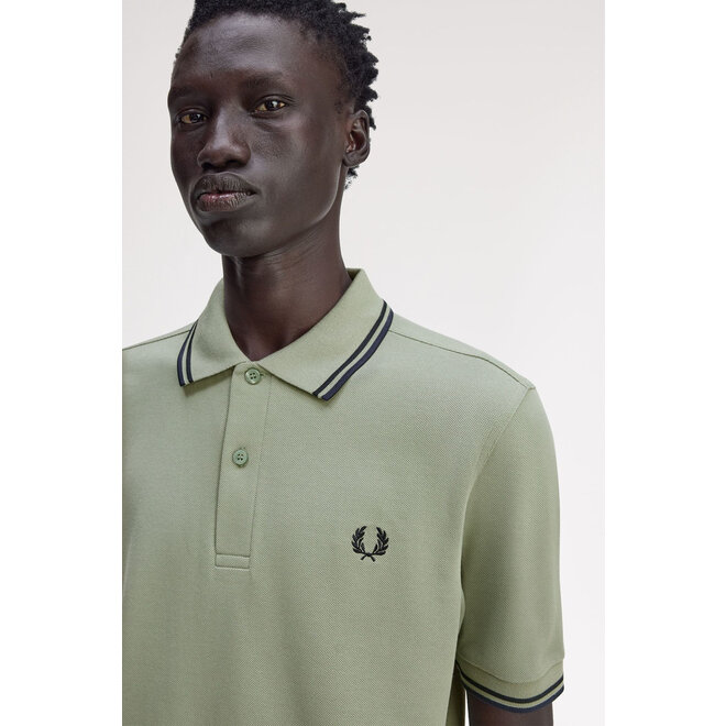 Twin Tipped Fred Perry Shirt in Bay Leaf/Dark Airforce/Tennis Blue