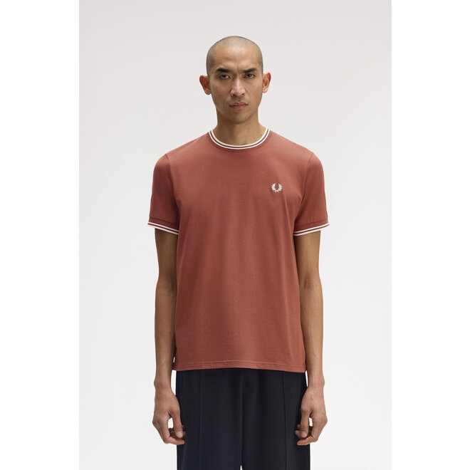 Twin Tipped T-Shirt in Whiskey Brown/Ecru