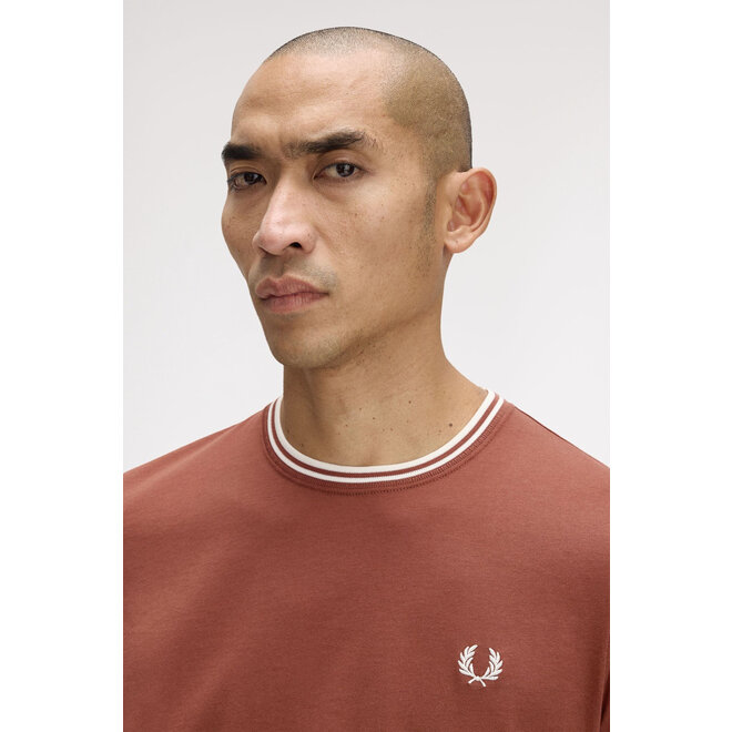 Twin Tipped T-Shirt in Whiskey Brown/Ecru