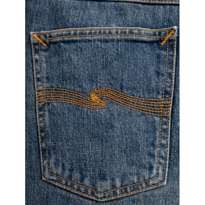 Gritty Jackson in Sand Tracks