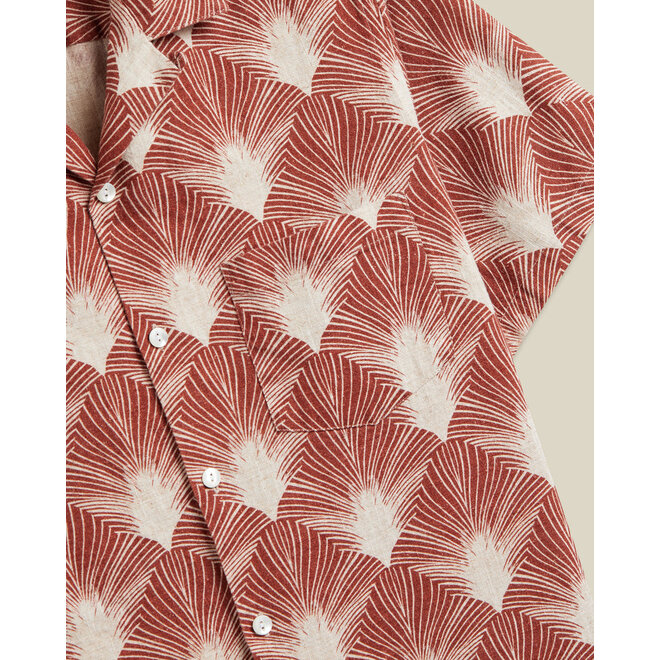 Feathers Vacation Shirt in Clay