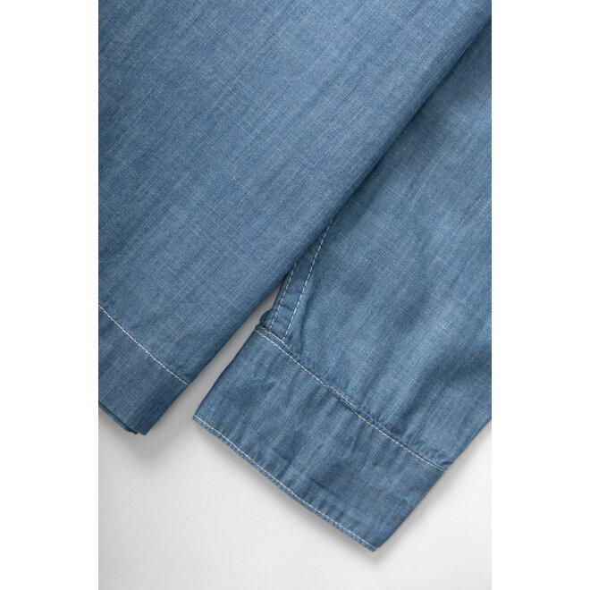 Chambray Resort Shirt in Light Blue