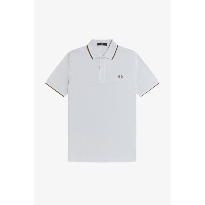 Twin Tipped Fred Perry Shirt in Dusky Blue/Ecru/Laurel Wreath Green