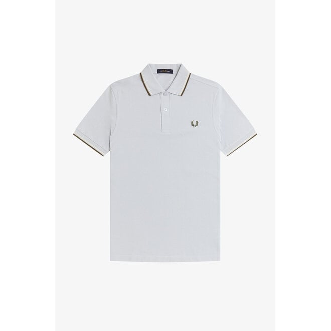 Twin Tipped Fred Perry Shirt in Dusky Blue/Ecru/Laurel Wreath Green