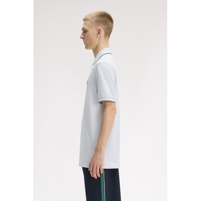 Twin Tipped Fred Perry Shirt in Dusky Blue/Ecru/Laurel Wreath Green