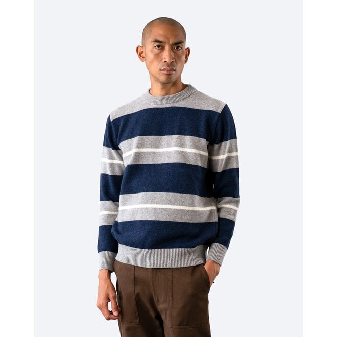 Combin Stripe Knit in Grey/Navy