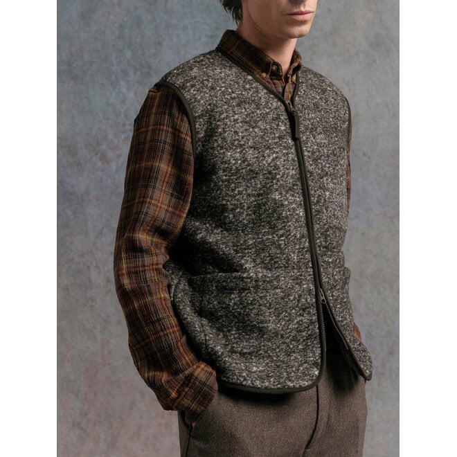 Bute Vest in Olive