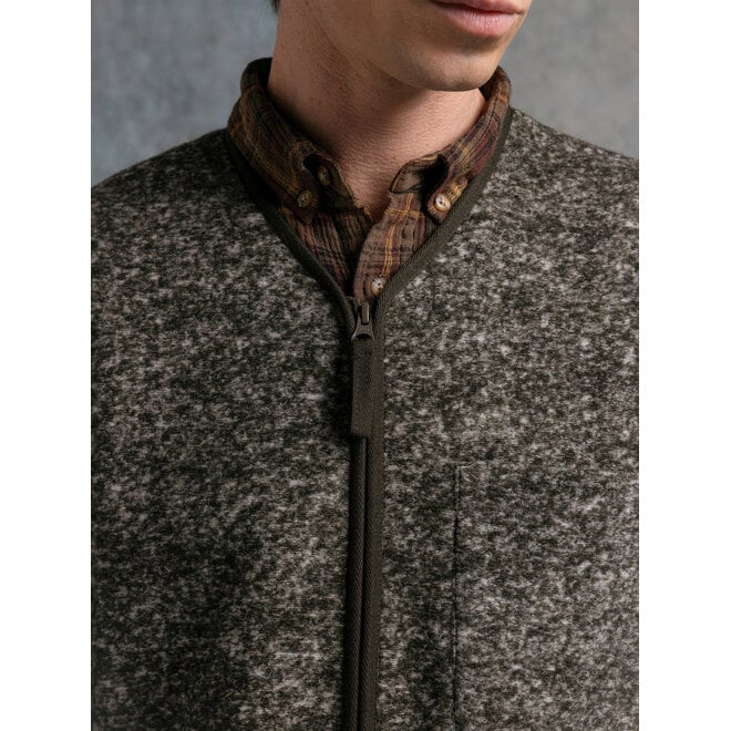 Bute Vest in Olive