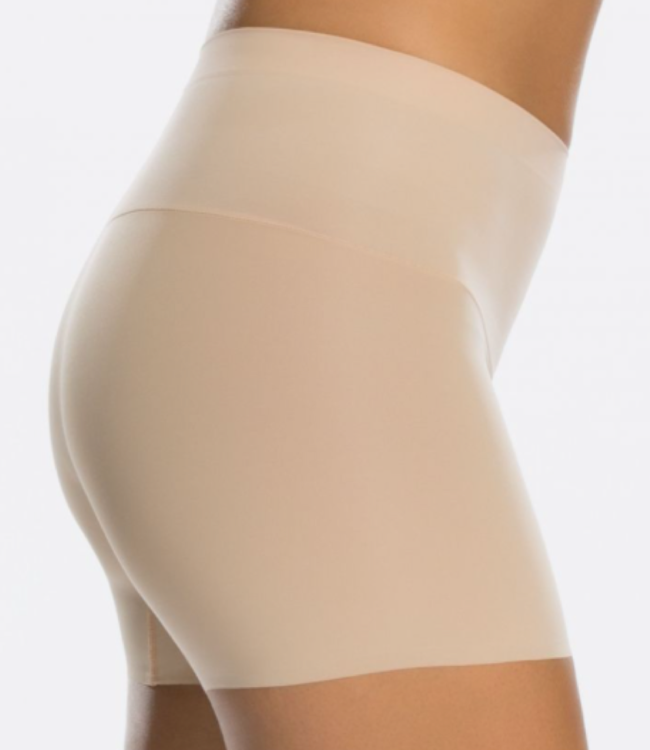 spanx Make My Day Girl Short nude size small