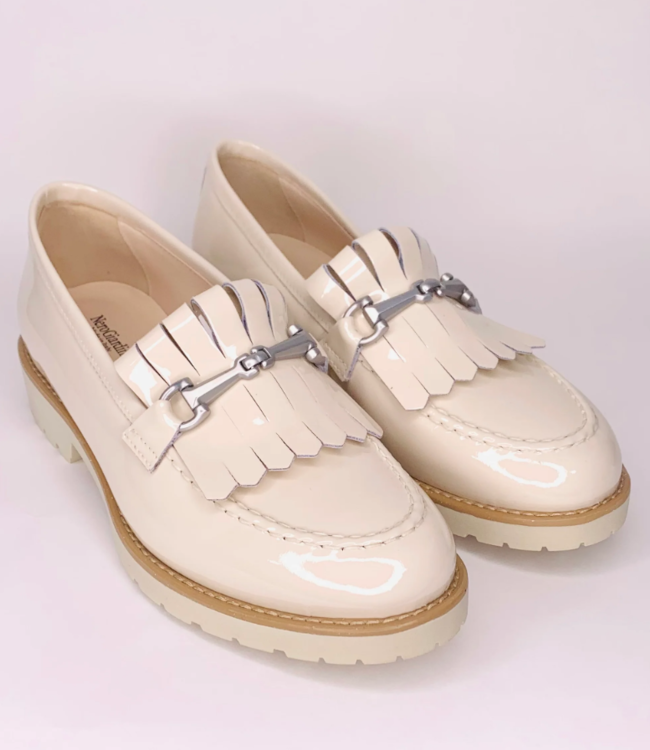 Nero Giardini Vernice Latte Loafer