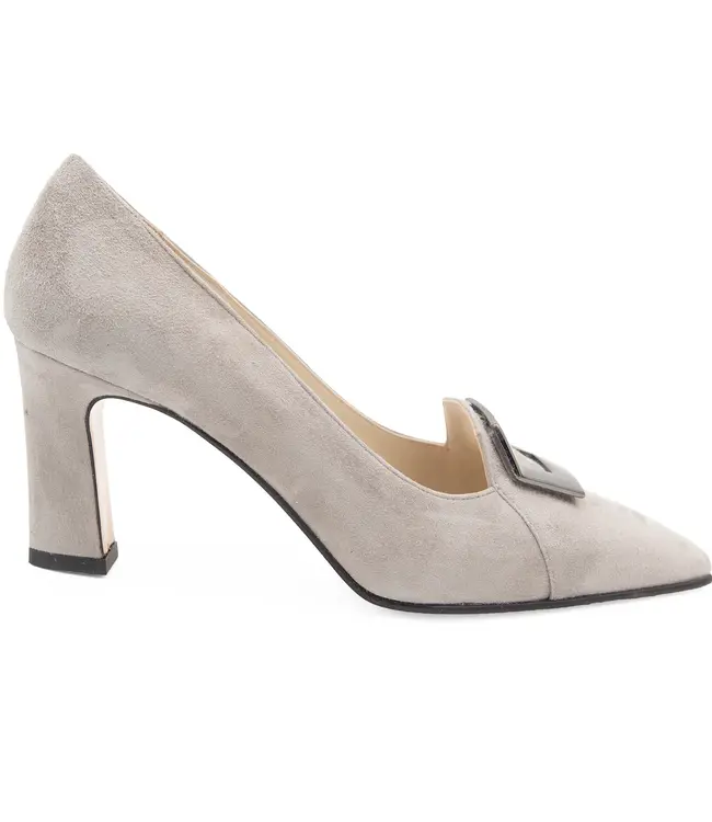 Amalfi by Rangoni Amalfi Istrice Lt. Grey Suede Buckle Pump