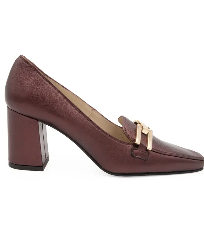 Amalfi by Rangoni Fenicottero Etolile Phoenix Buckle Shoe
