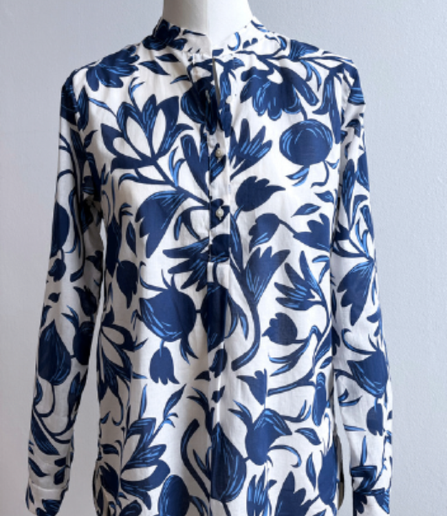 0039 Italy Janice Blue Floral L/S Blouse
