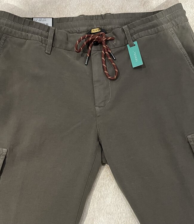 Alberto Alberto John Olive Cargo