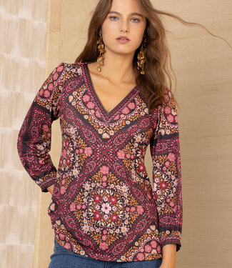 Hale Bob Wine V Neck 3/4 Sleeve Top