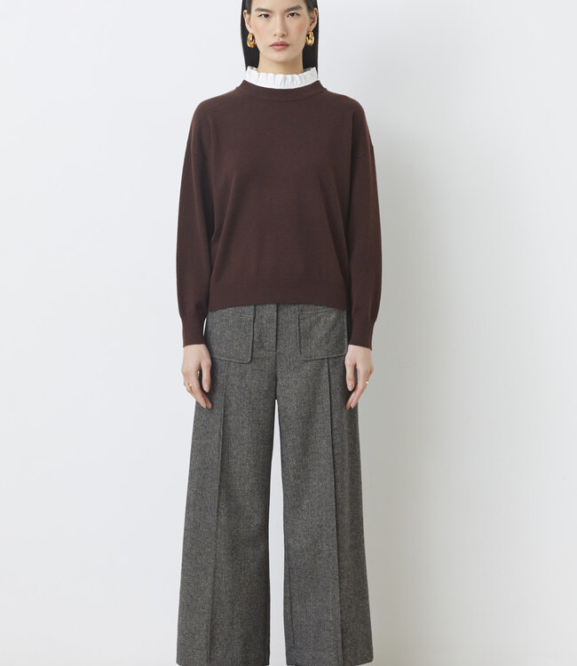 Suncoo Brown Sweater w/White Collar
