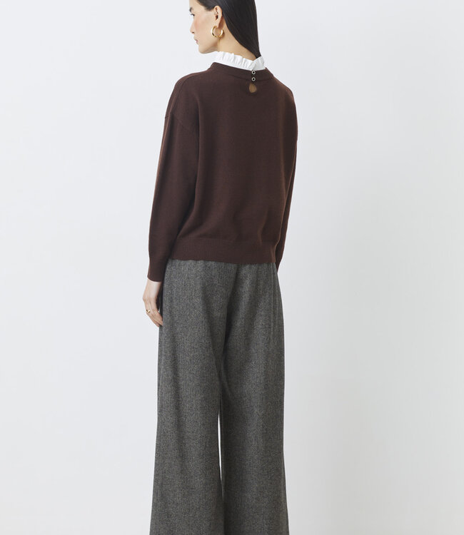 Suncoo Brown Sweater w/White Collar