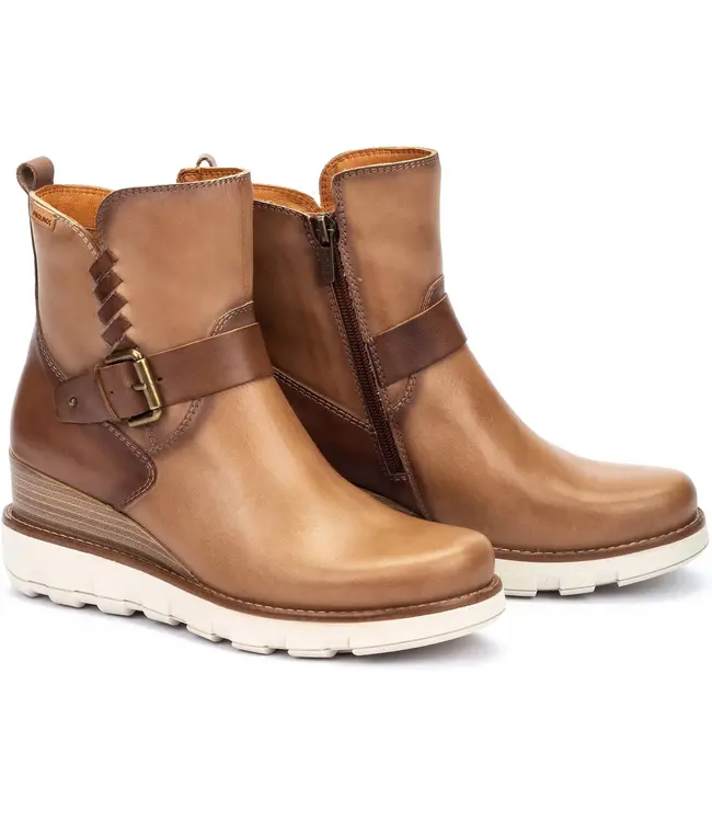 Pikolinos Women Sanlucar Cream Boot