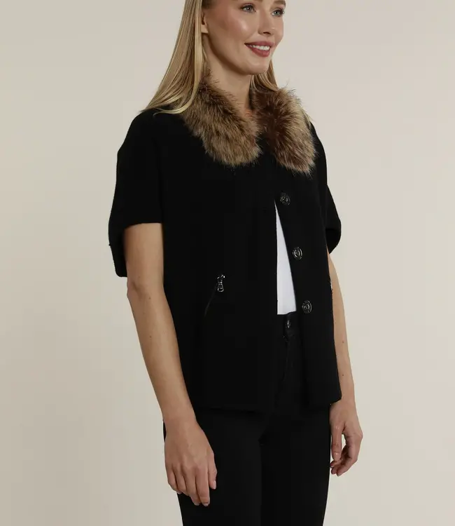 Dolce Cabo Black Cape w/Chestnut Faux Fur