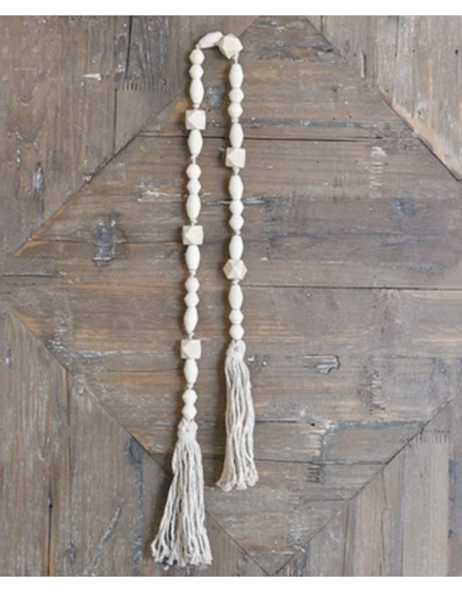 PD Home & Garden Natural Bead with Tassle