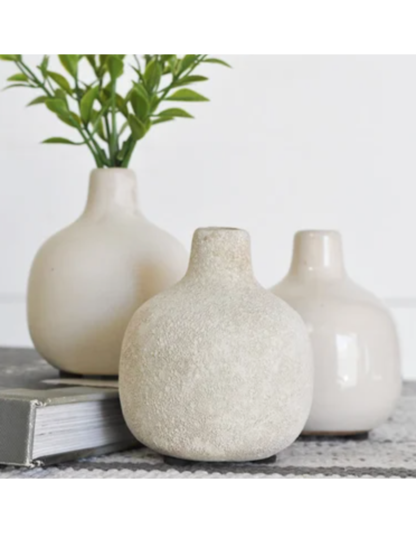 PD Home & Garden PD White Ball Vases
