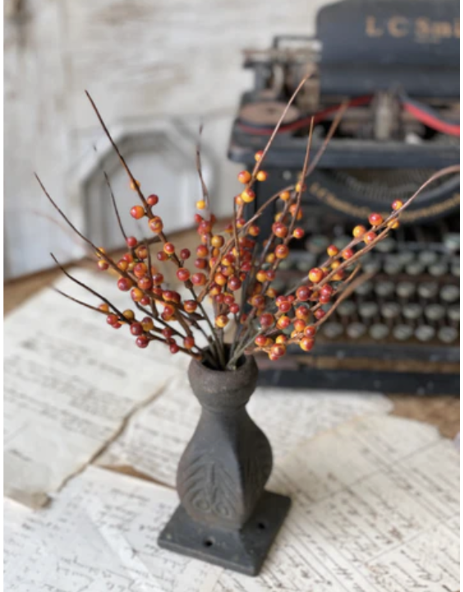 Lancaster & Vintage 13" Rusty Berry Bush Sprig