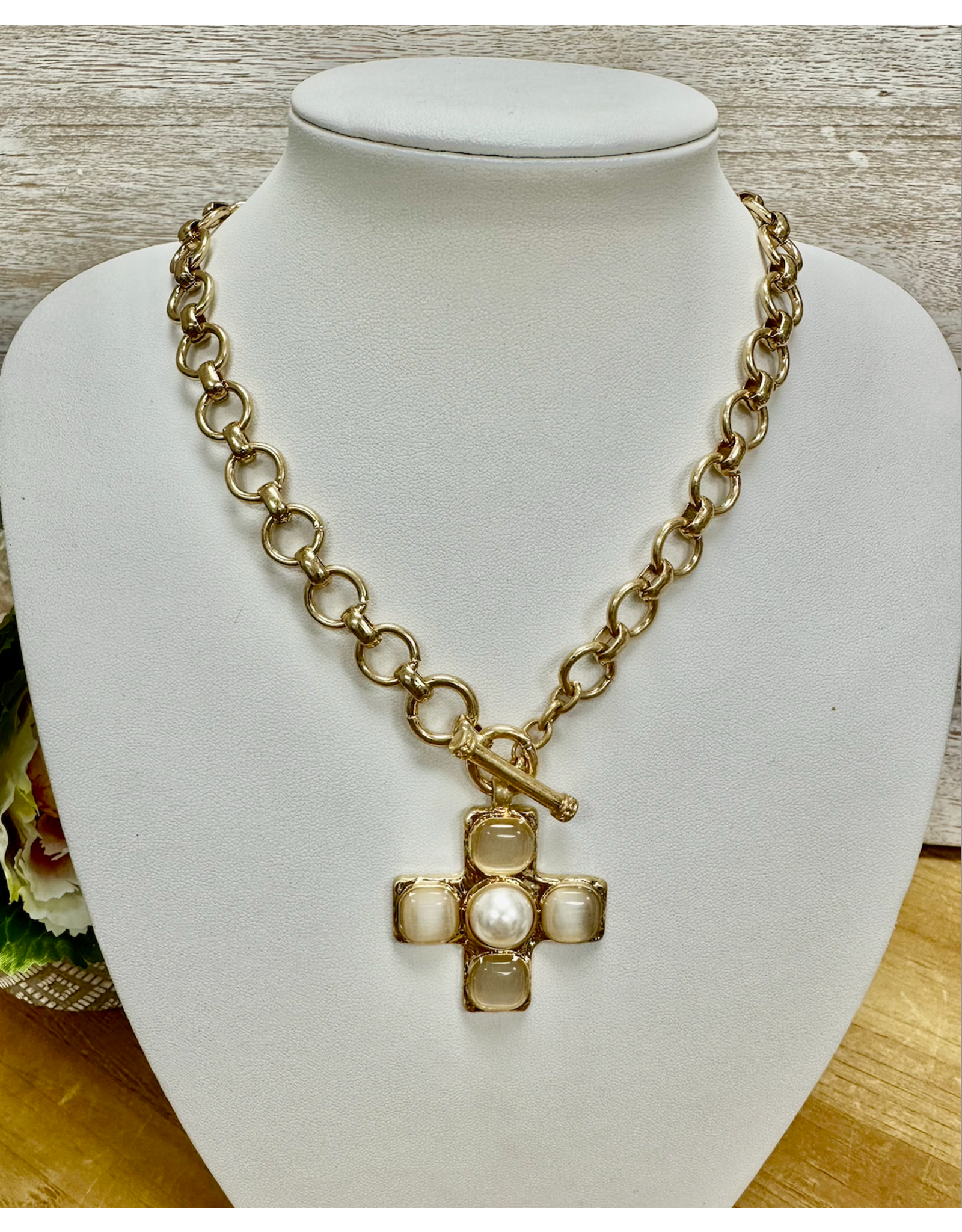 Golden Stella Chapel Pearl Cross Necklace