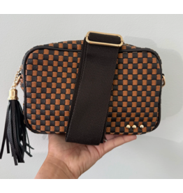 Pretty Simple Woven Willow Camera Crossbody