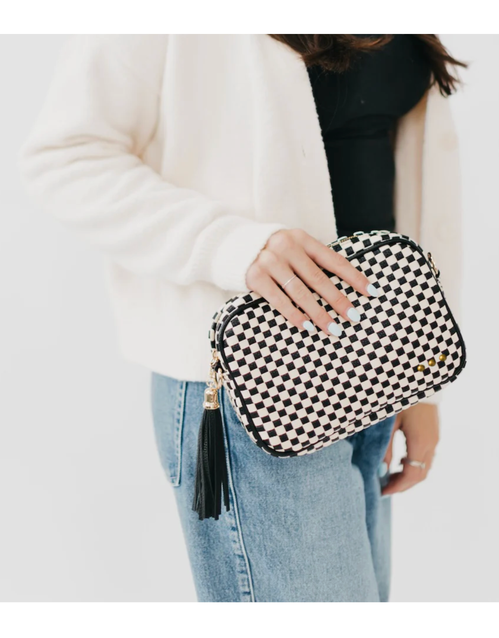 Pretty Simple Woven Willow Camera Crossbody