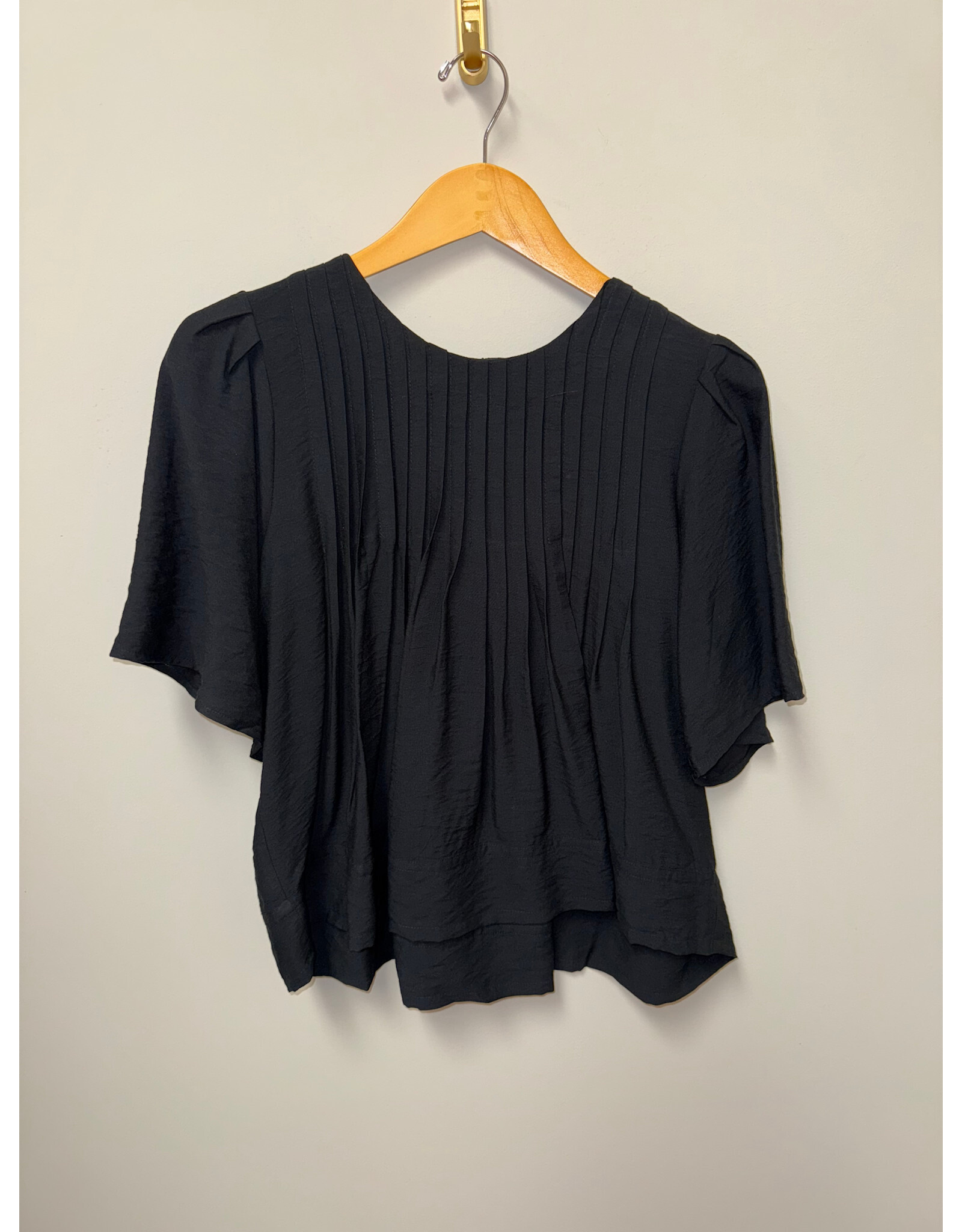 Fun2Fun Pin Tuck Detail Short Sleeve Blouse