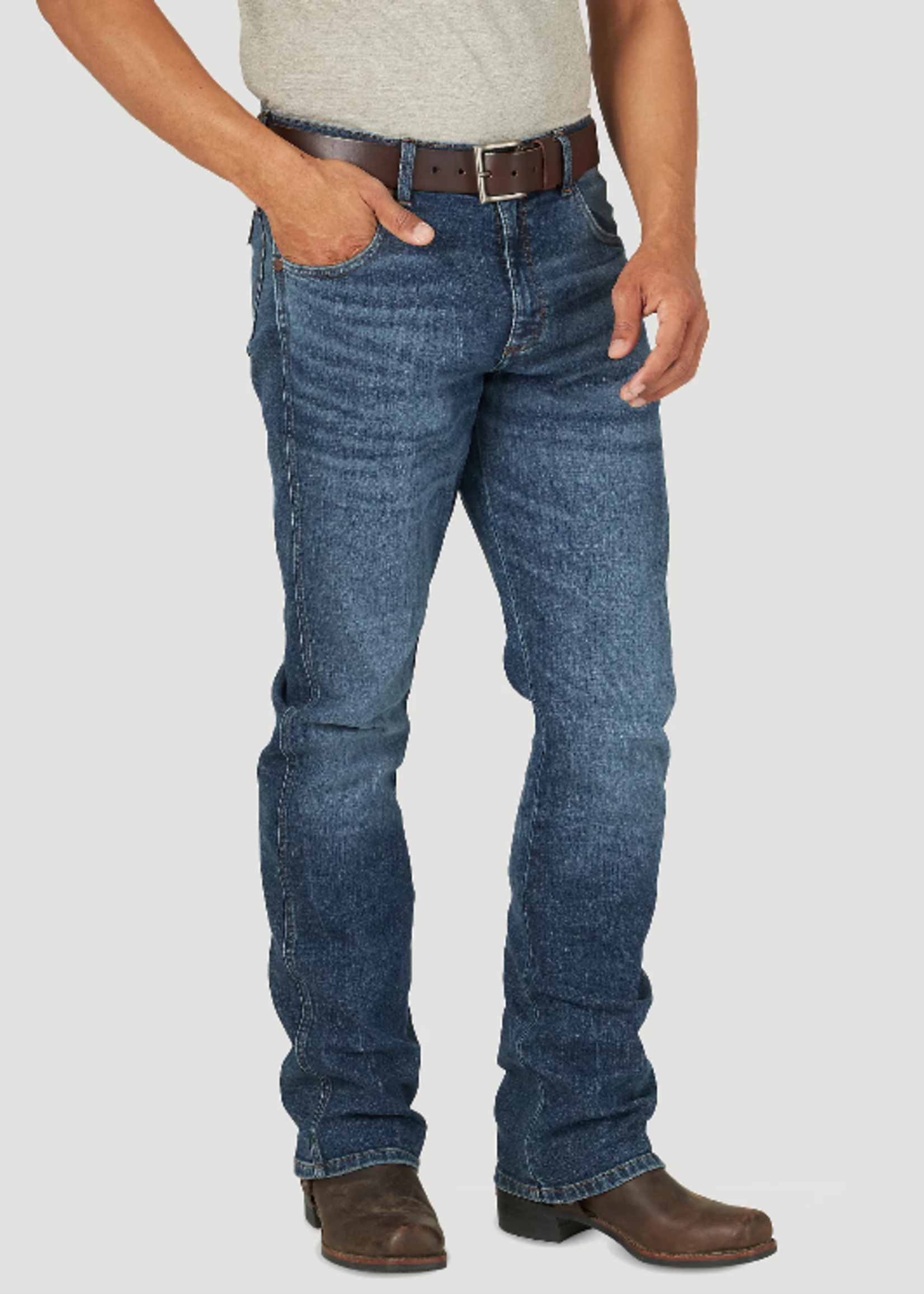 Men's Wrangler Retro® Premium Slim Fit Straight Leg Jean