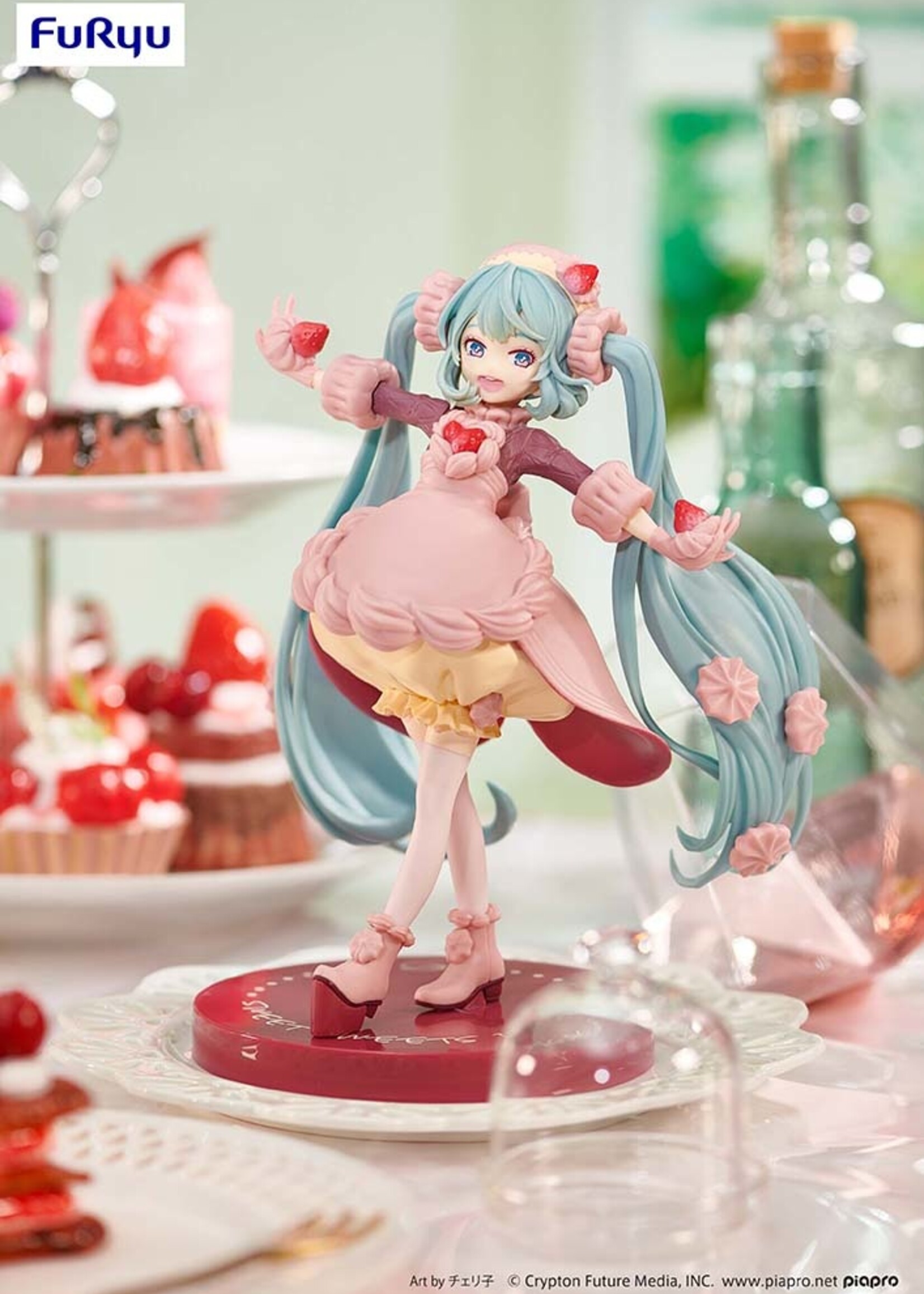 FuRyu SweetSweets Series Figure-Hatsune Miku strawberry chocolate short-