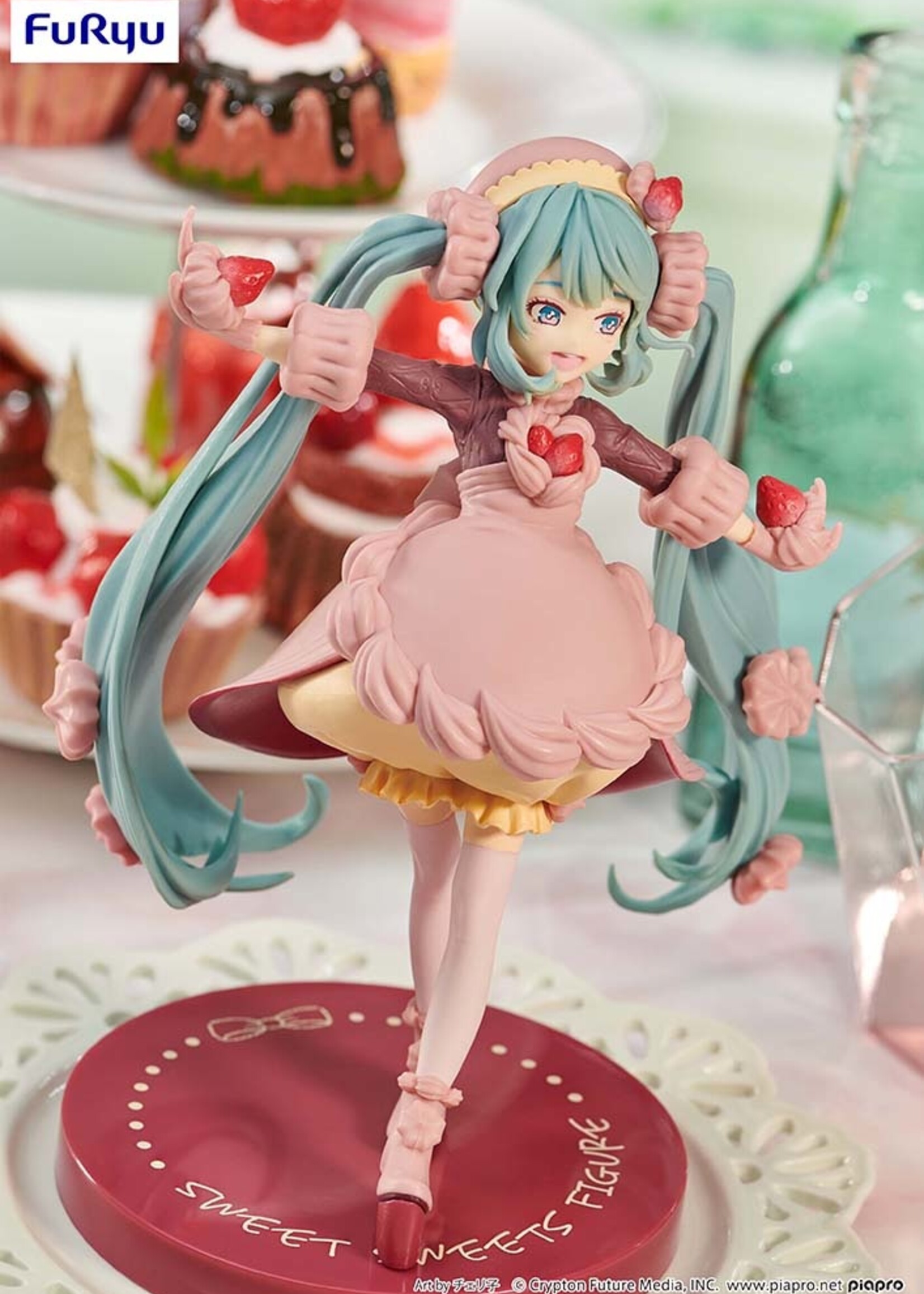 FuRyu SweetSweets Series Figure-Hatsune Miku strawberry chocolate short-