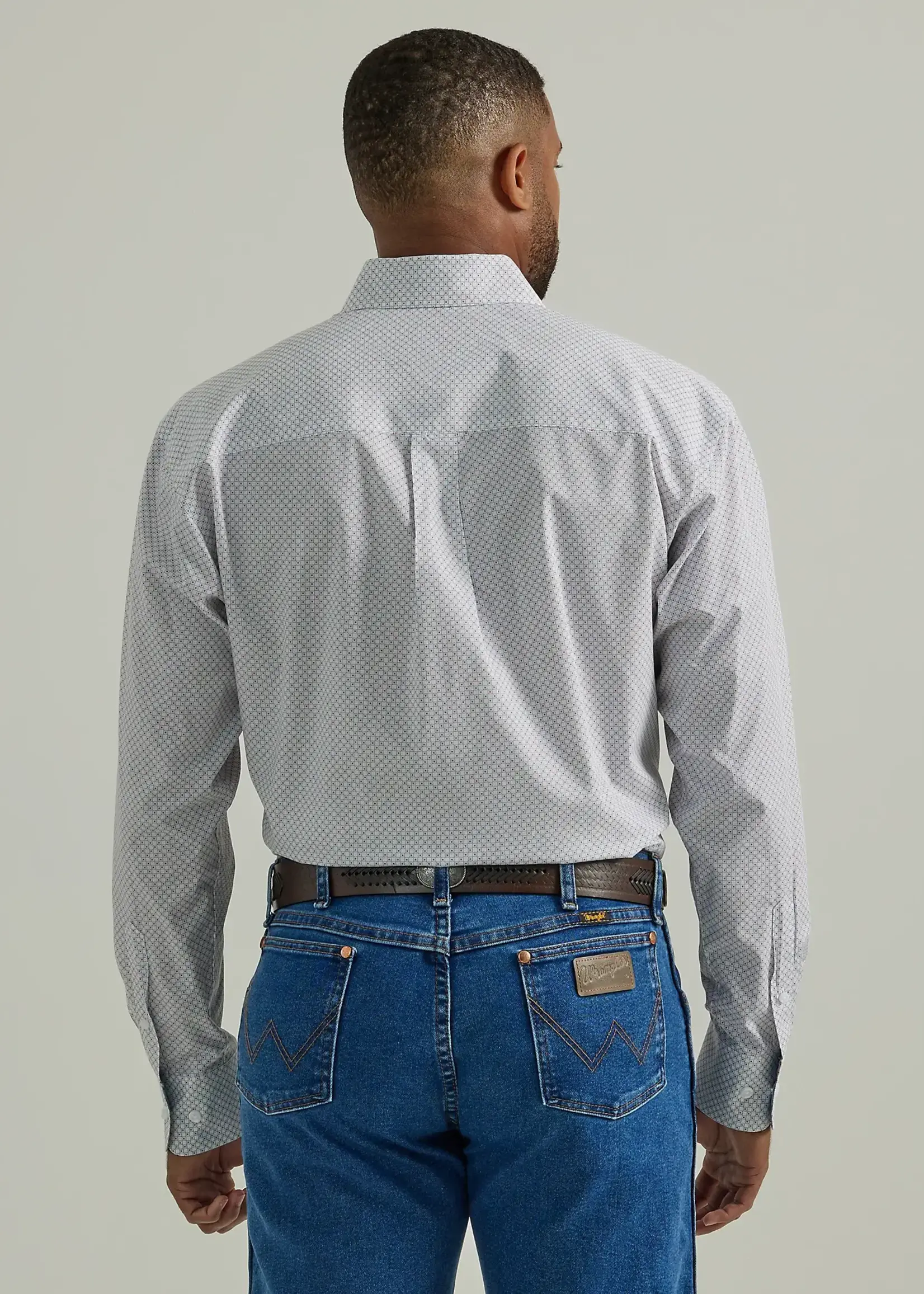 Wrangler Men's George Strait Long Sleeve Button Down Shirt - 112331730