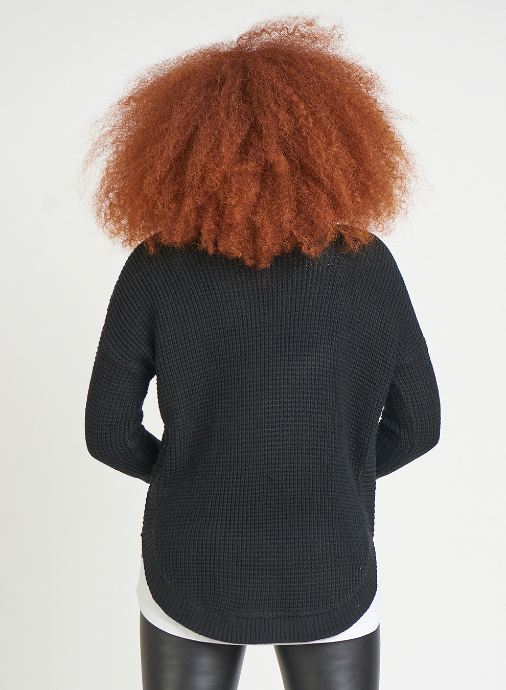 ROUND HEM TEXTURED SWEATER