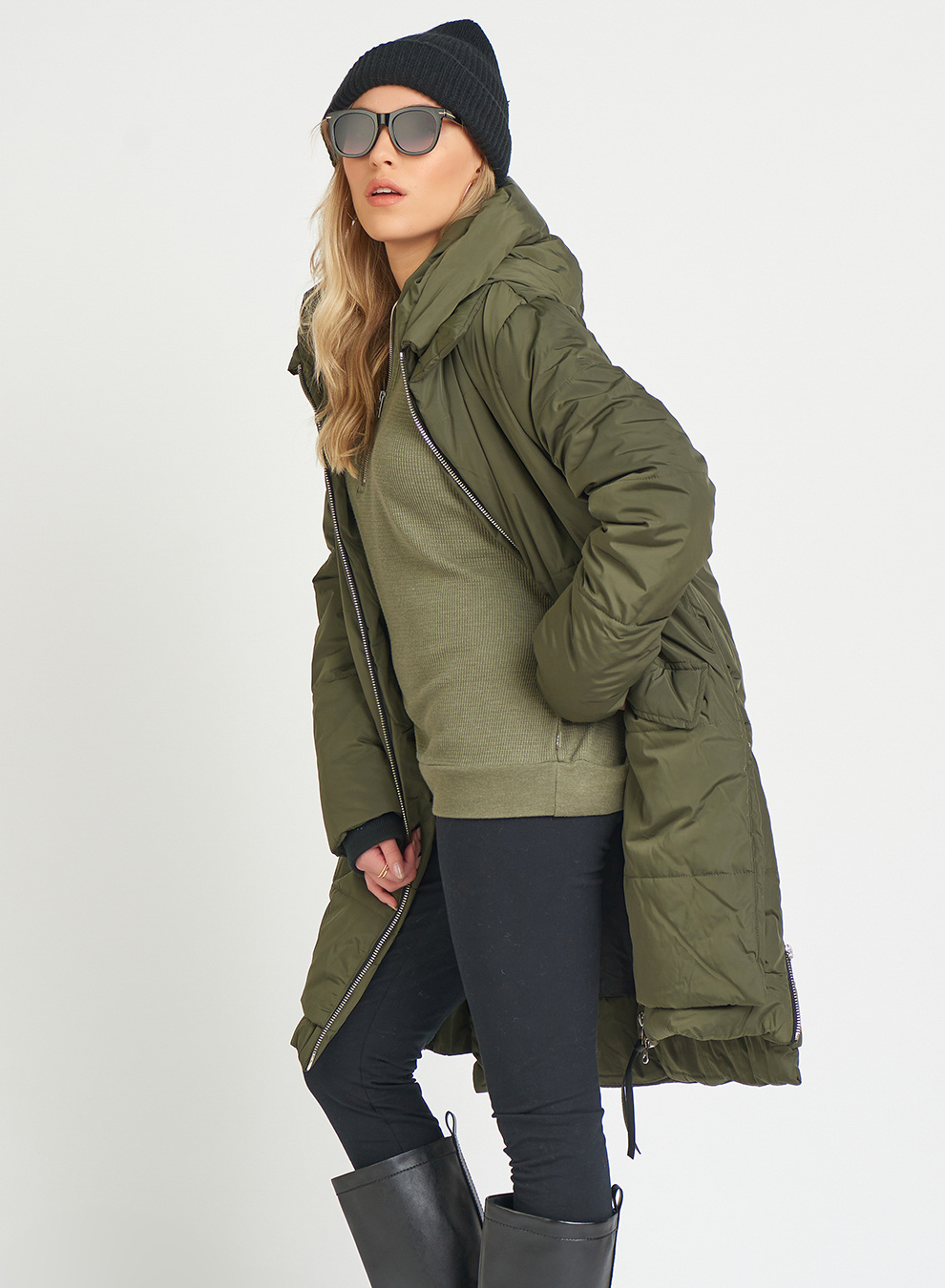 HOODED PUFFER JACKET