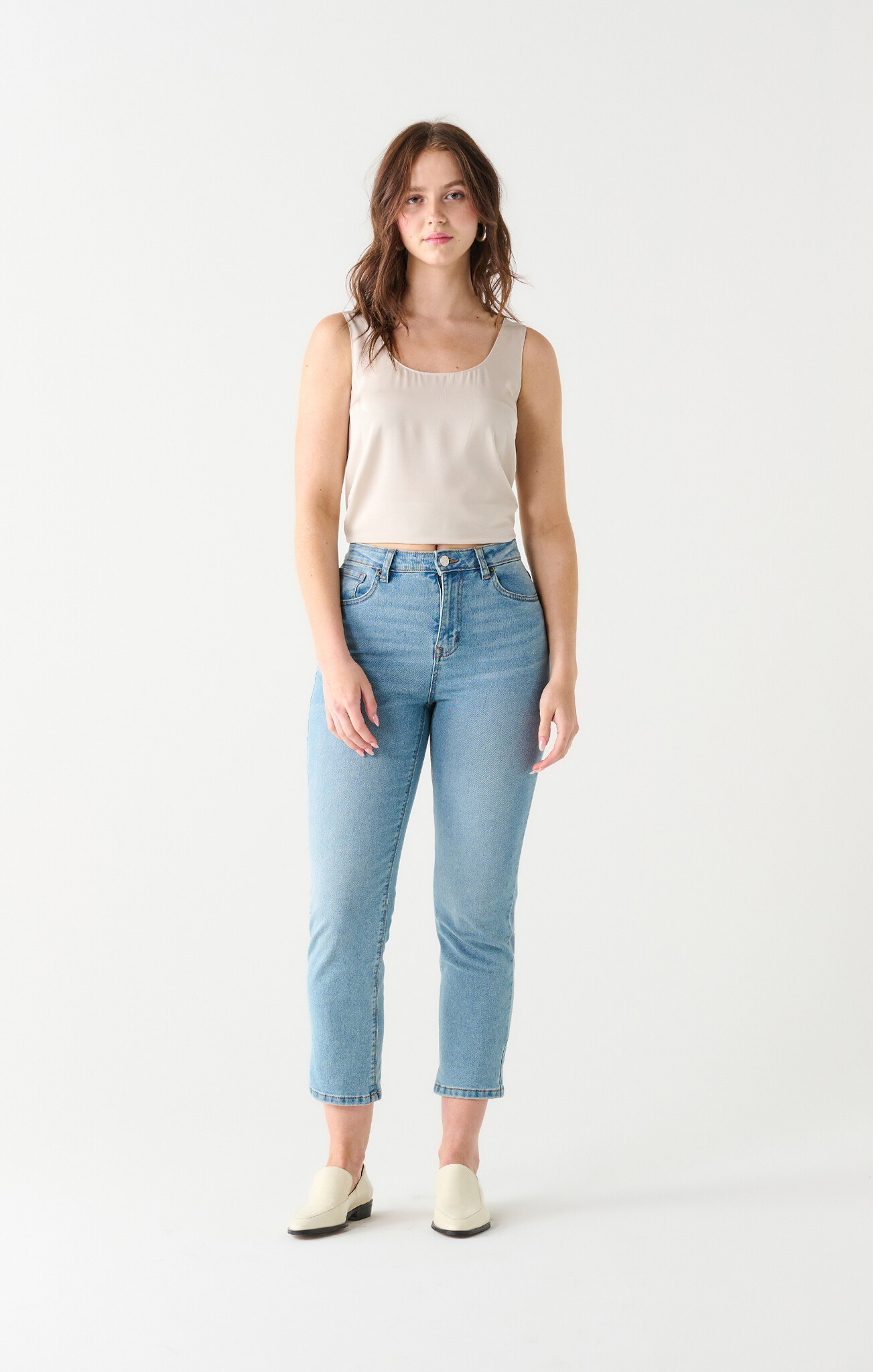 HIGH RISE RELAXED STRAIGHT JEAN