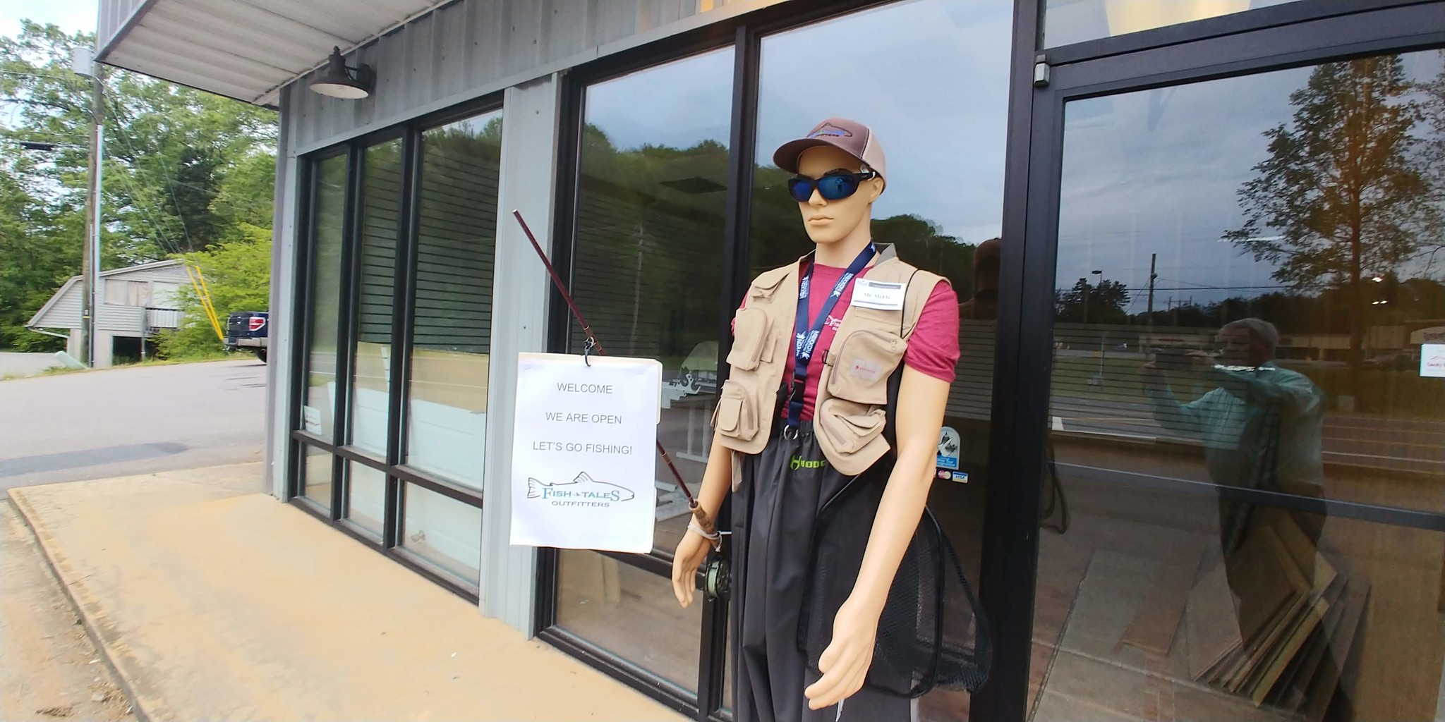 Mr. Mcfly and the staff at Fish Tales say thank you to all that came by on our opening day.