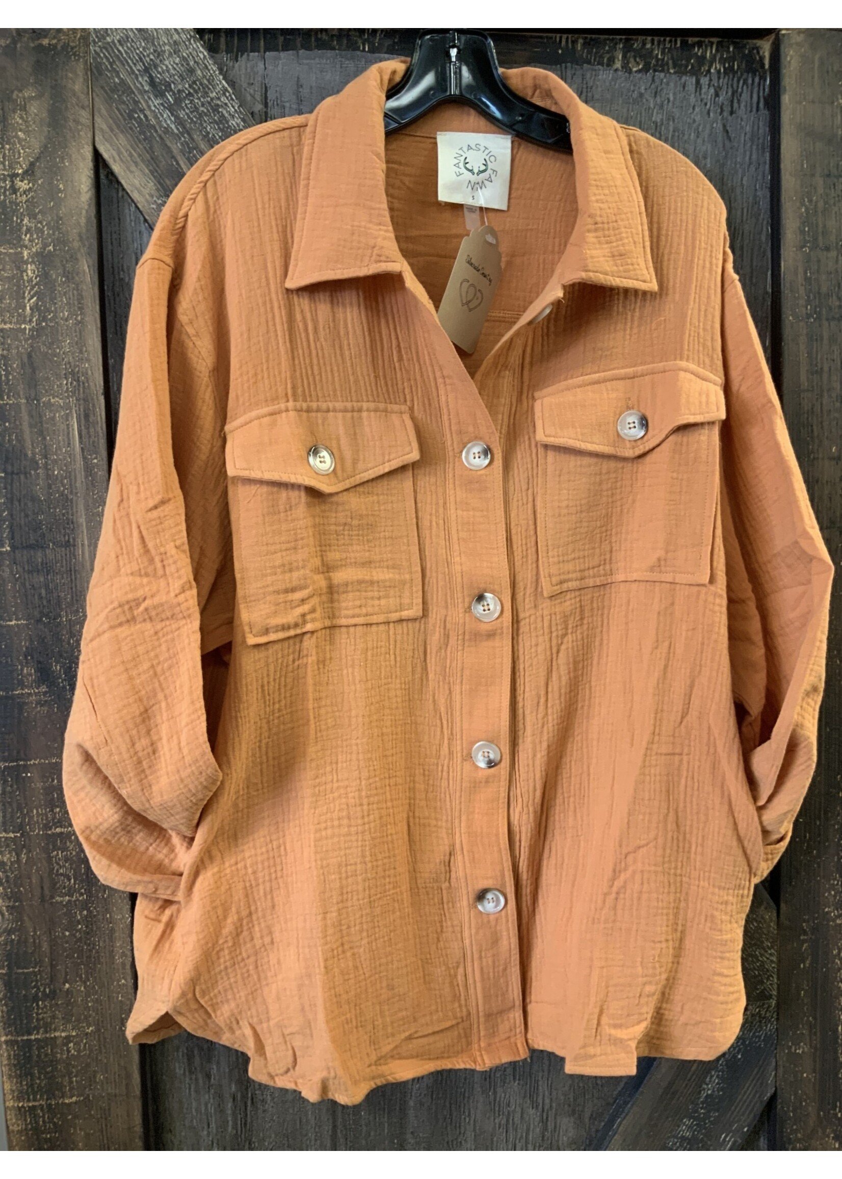 FANTASTIC FAWN WOMEN’S L/S BUTTON DOWN OVERSIZED SHIRT Med