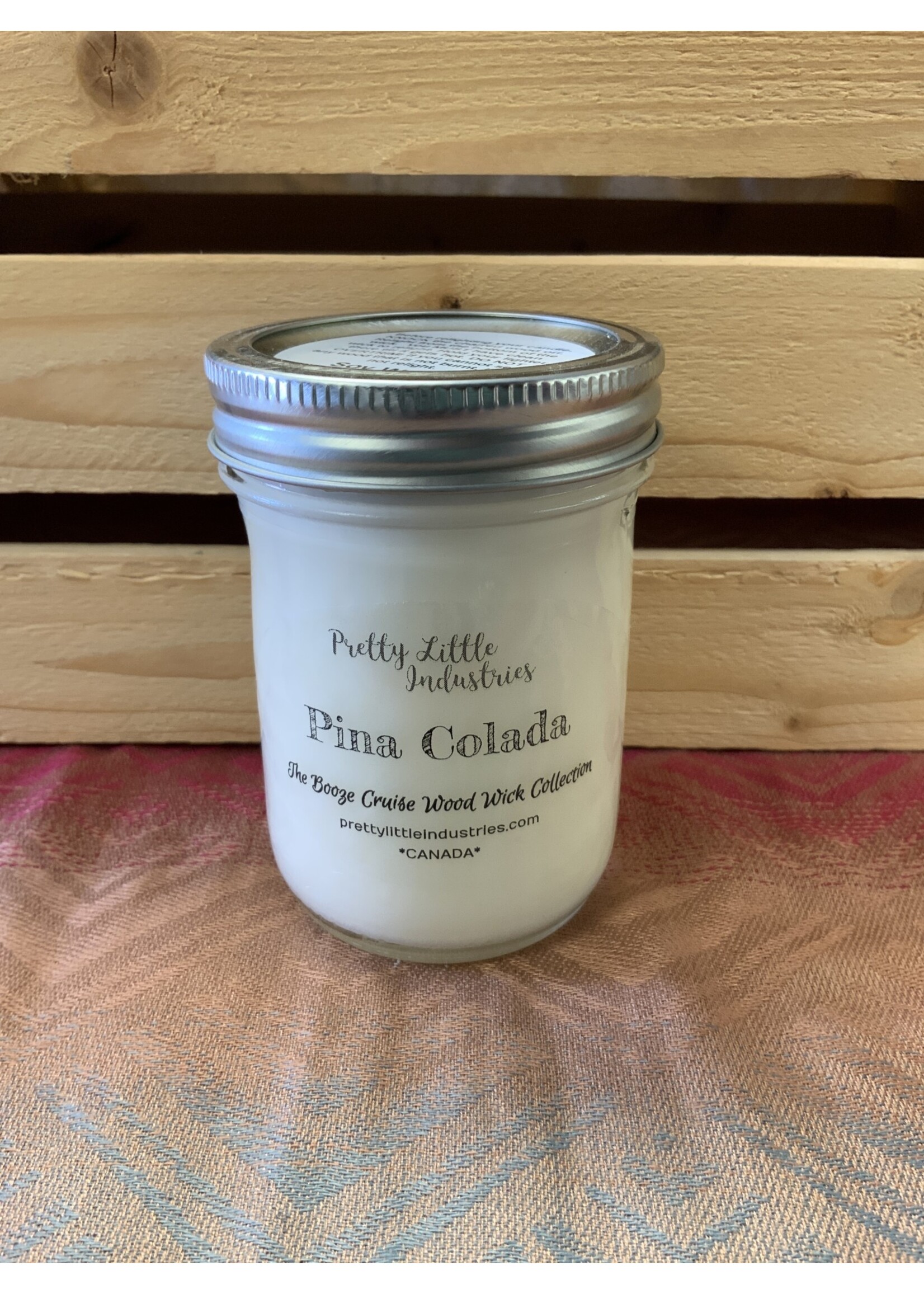 Soy PRETTY PINA COLADA WOOD WICK CANDLE