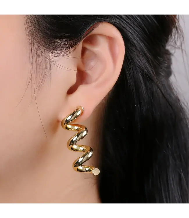 Gold Corkscrew Earring